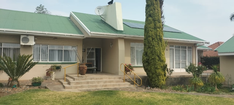 4 Bedroom Property for Sale in Dan Pienaar Free State